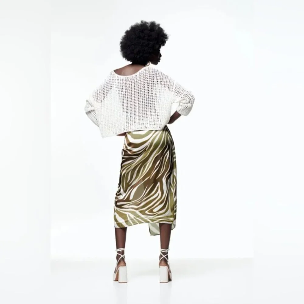 NWT ZARA Satin Animal Print HighWaisted Midi Skirt Front Slit Hem 8330/235 LARGE